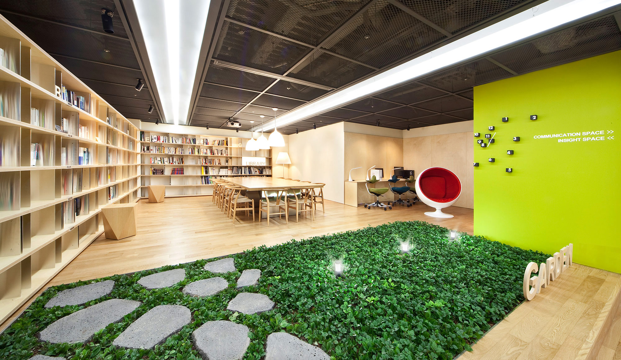 OFFICE img04